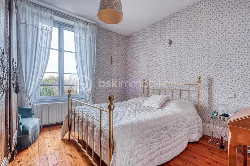 Demeure - 171 m² - 6 pièces