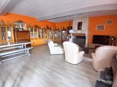 Maison en pierre - 191 m² - 6 pièces