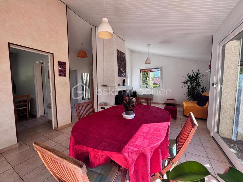 Maison traditionnelle - 130 m² - 6 pièces