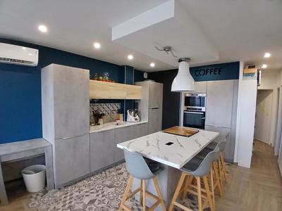 Appartement - 93 m² - 5 pièces