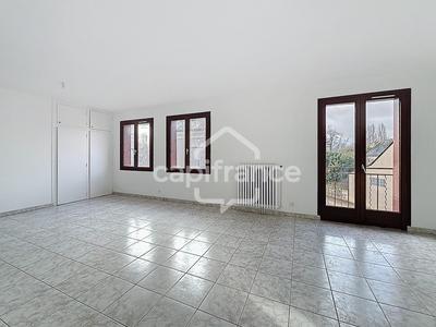 Appartement - 101 m² - 4 pièces