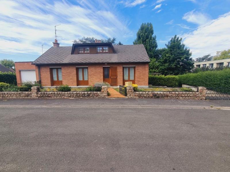 Maison - 92 m² - 5 pièces