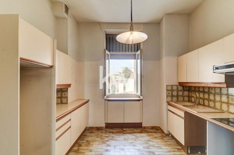 Appartement - 242 m² - 4 pièces