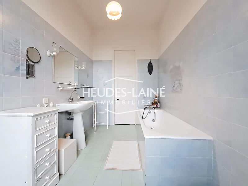 Maison - 190 m² - 8 pièces