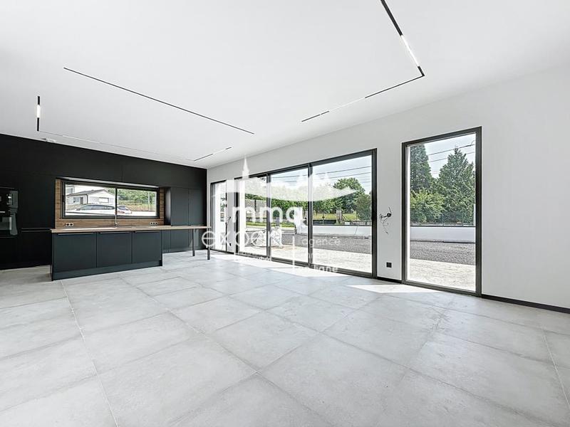 Villa - 145 m² - 6 pièces