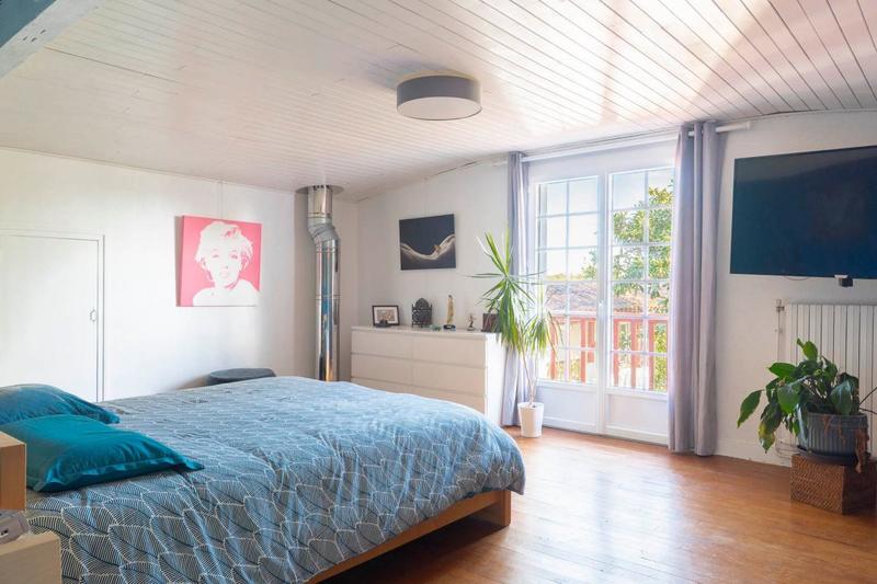 Maison - 235 m² - 5 pièces