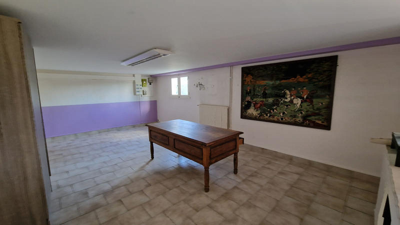 Maison - 240 m² - 8 pièces