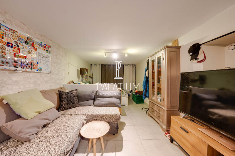 Maison - 221 m² - 5 pièces