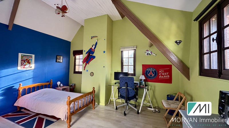 Maison - 223 m² - 7 pièces