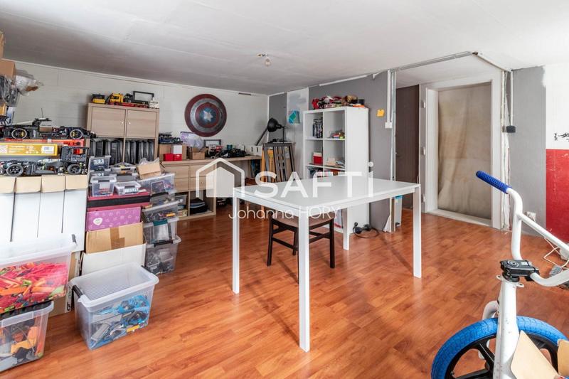 Maison - 216 m² - 10 pièces