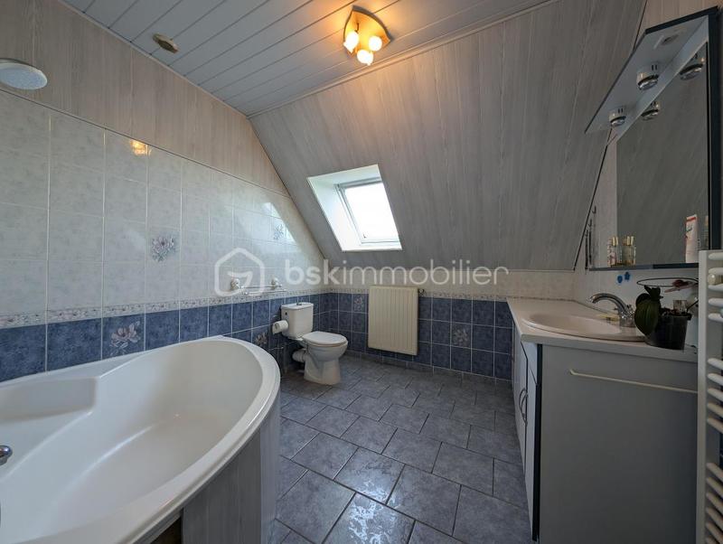 Maison - 138 m² - 7 pièces