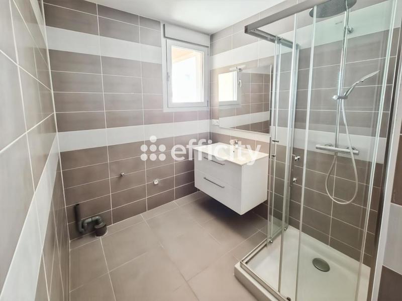 Appartement - 65 m² - 4 pièces