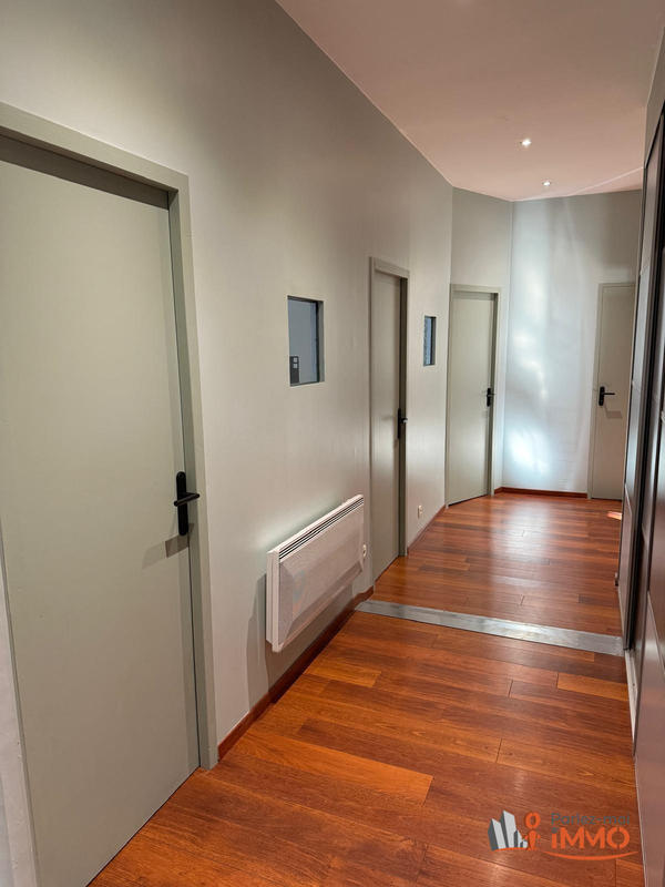 Appartement - 107 m² - 5 pièces