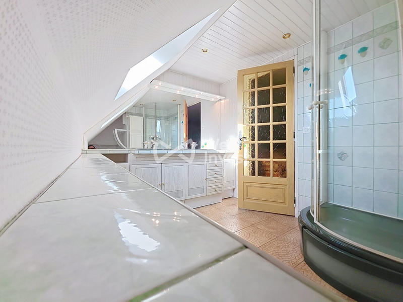 Maison - 187 m² - 6 pièces