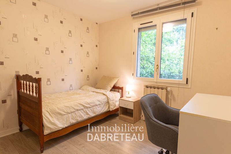 Chambre - 113 m² - 5 pièces