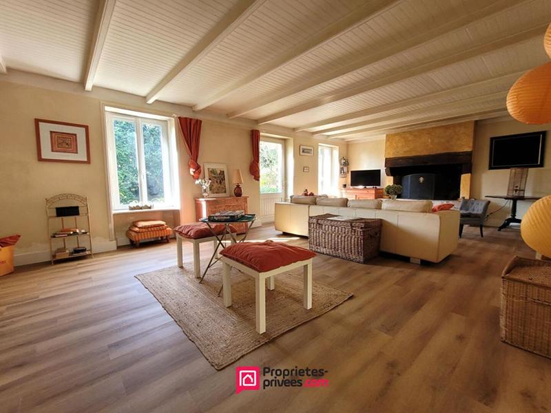 Propriété - 145 m² - 7 pièces