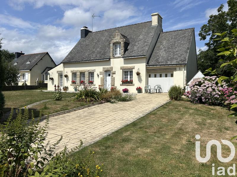 Maison - 245 m² - 9 pièces