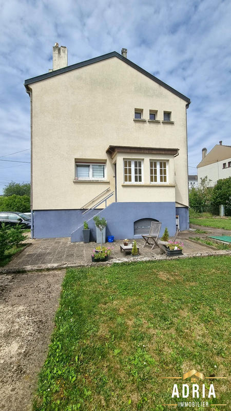 Maison - 90 m² - 5 pièces