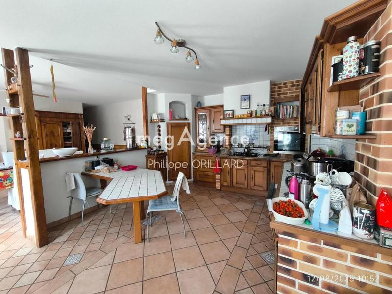 Maison - 137 m² - 8 pièces