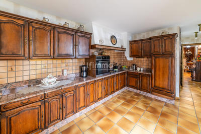 Maison - 270 m² - 5 pièces
