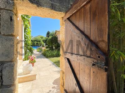 Villa - 205 m² - 6 pièces