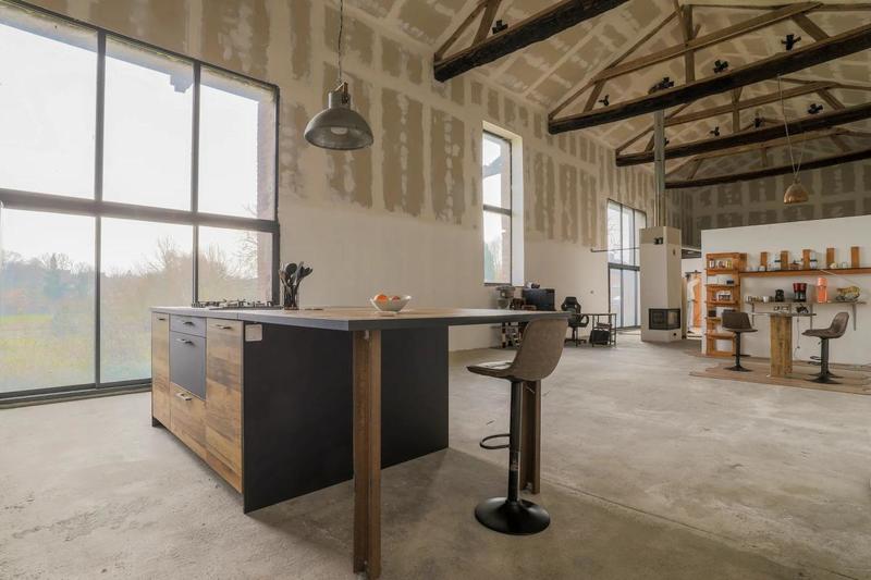 Maison - 250 m² - 7 pièces