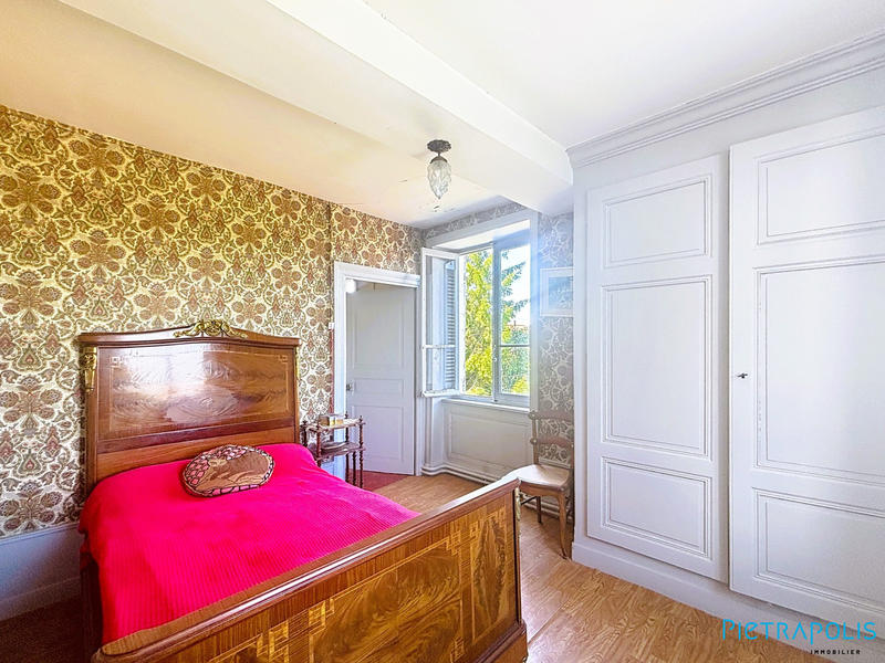 Maison - 180 m² - 6 pièces