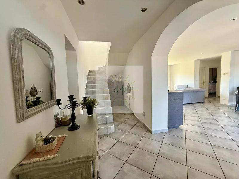 Maison - 128 m² - 5 pièces