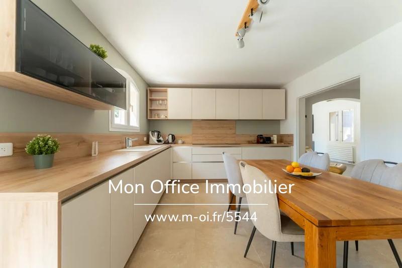 Villa - 310 m² - 5 pièces