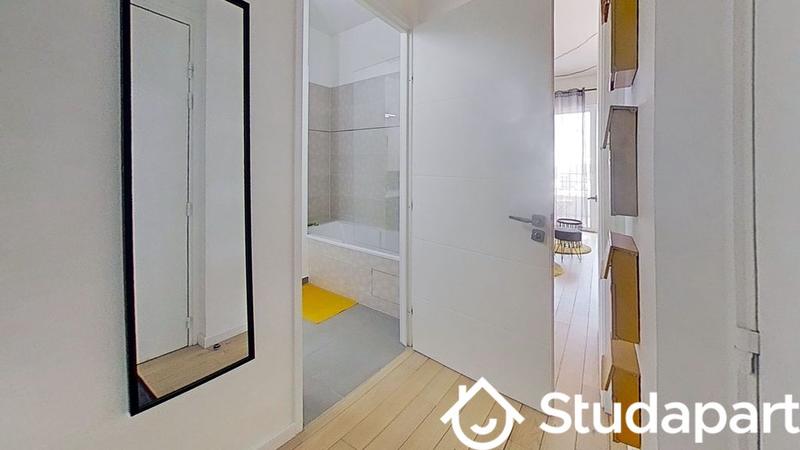 Chambre - 77 m² - 1 pièce