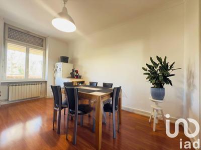 Appartement - 95 m² - 6 pièces