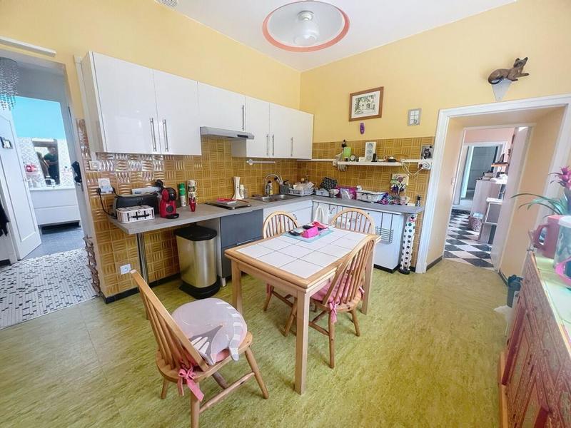 Maison - 183 m² - 5 pièces