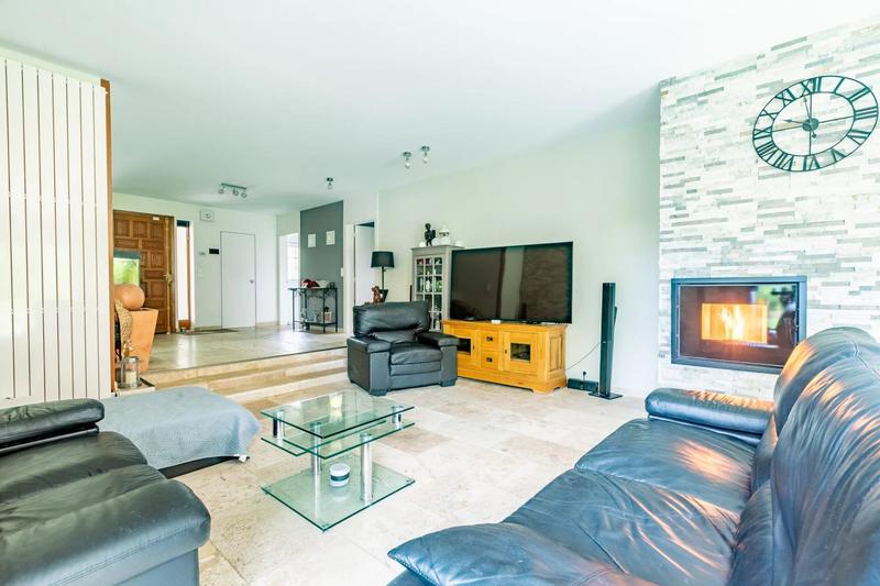 Maison - 258 m² - 8 pièces