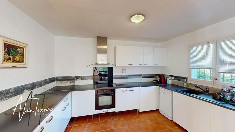 Maison - 145 m² - 5 pièces