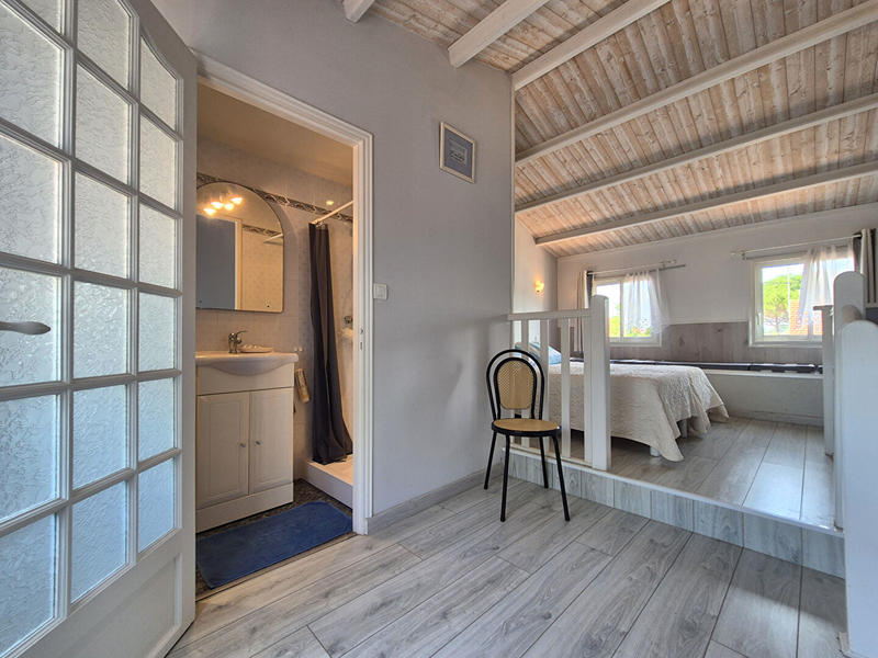 Maison - 185 m² - 8 pièces