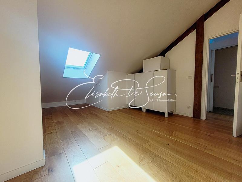 Appartement - 144 m² - 6 pièces