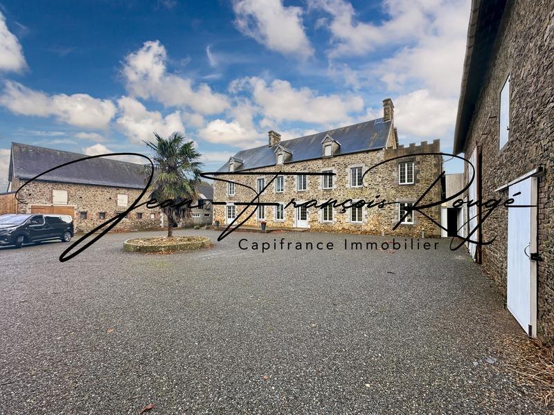 Maison - 243 m² - 10 pièces