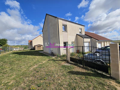 Maison - 101 m² - 5 pièces