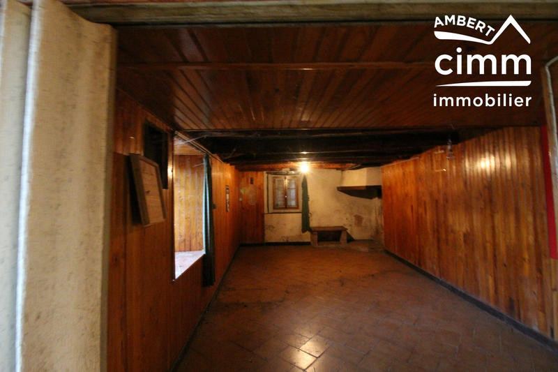 Maison - 110 m² - 10 pièces