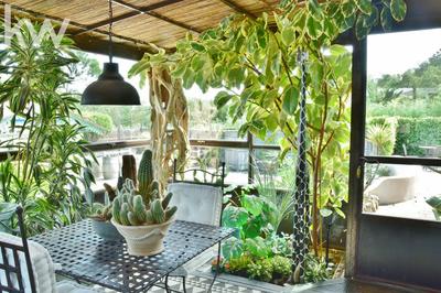 Villa - 300 m² - 10 pièces