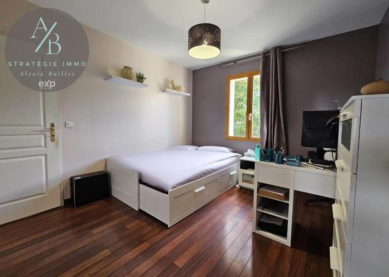 Maison - 145 m² - 6 pièces