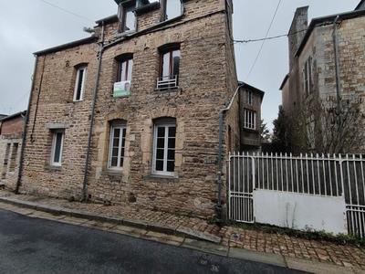 Immeuble - 132 m² - 7 pièces