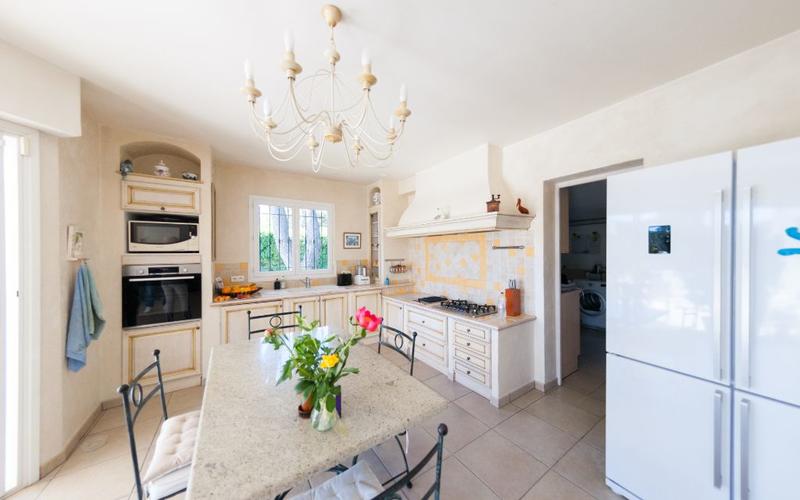 Villa - 325 m² - 5 pièces