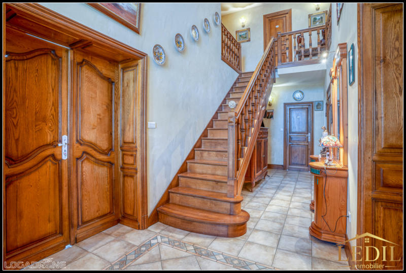 Maison de maîtres - 277 m² - 7 pièces