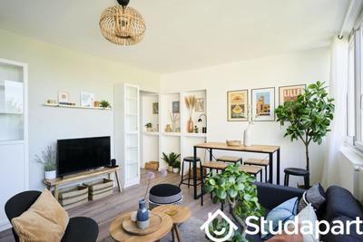 Chambre - 10 m² - 1 pièce