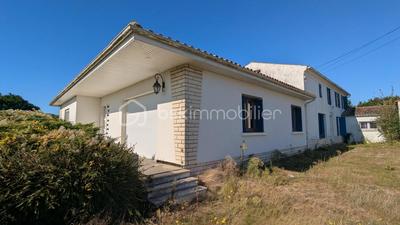 Maison - 232 m² - 10 pièces