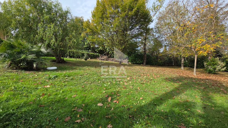 Maison - 215 m² - 9 pièces