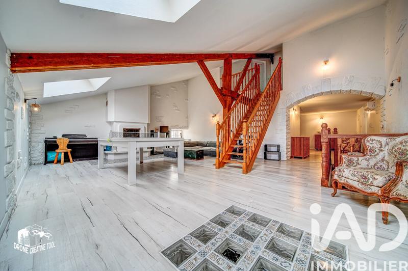 Maison - 247 m² - 7 pièces