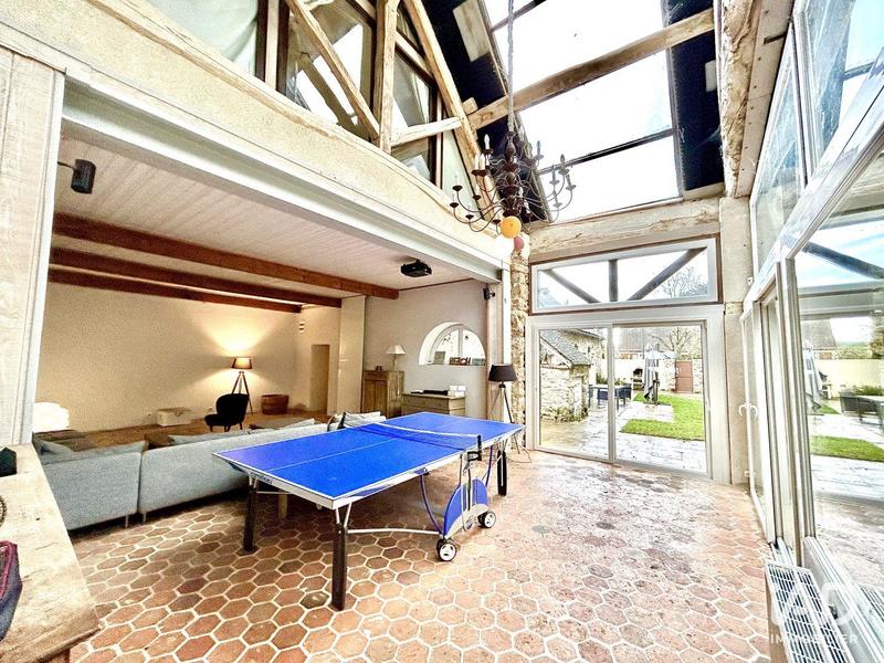 Maison - 210 m² - 7 pièces