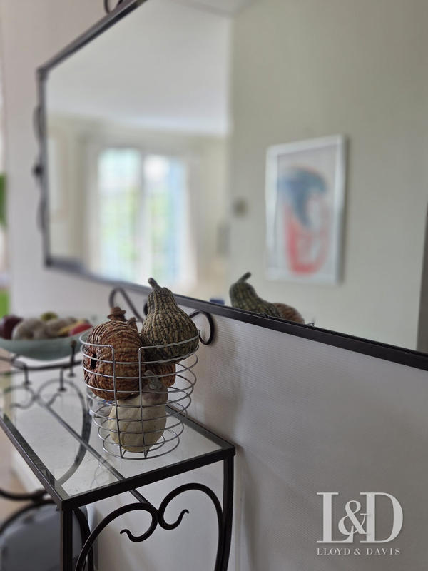 Maison - 230 m² - 8 pièces